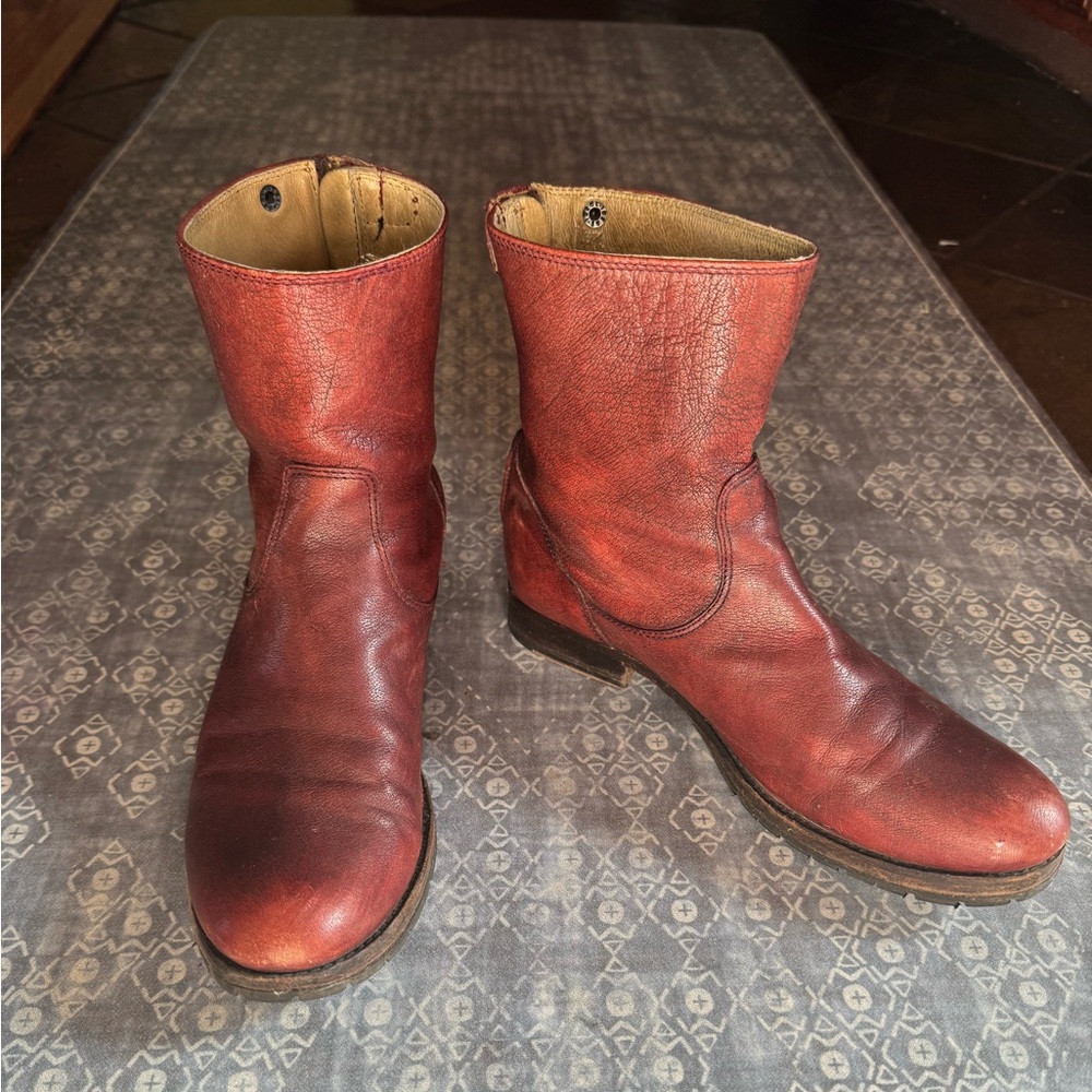 Frye Women’s Brown Leather Boots